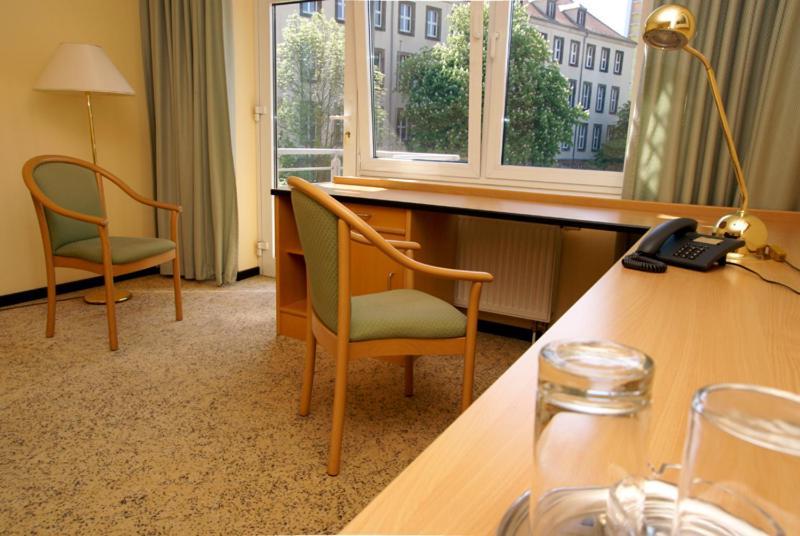 Hotel Am Weberplatz Dresde Exterior foto